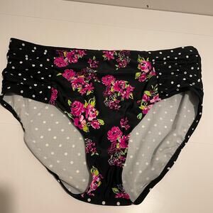 Catalina Plus Women's 2x (18W-20W) Black & Pink Polka Dot Floral Bikini Bottoms